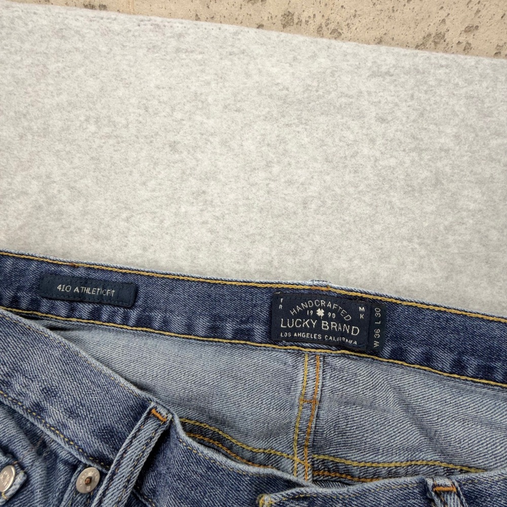 Lucky Brand 410 Athletic Fit Mens Jeans 36x30 Medium Wash Blue Tapered Leg Denim - Picture 3 of 10